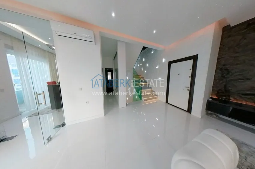 Kupuj  Elitarny triplex penthouse o oryginalnym designie w Alanya, dzielnica Mahmutlar 1 