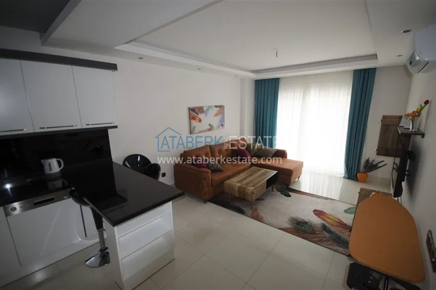 Kupuj  Apartament 1+1 z widokiem na morze w Tosmur — 300 metrów od plaży. Nieruchomość na zezwolenie na pobyt w Alanyi 2 