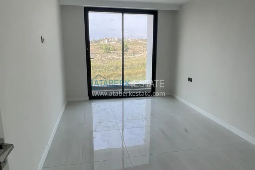 Kupuj  Apartament 1+1 w Alanyi, dzielnica Turkler — 85 m², podstawowa nieruchomość w pięciogwiazdkowym ośrodku 5 