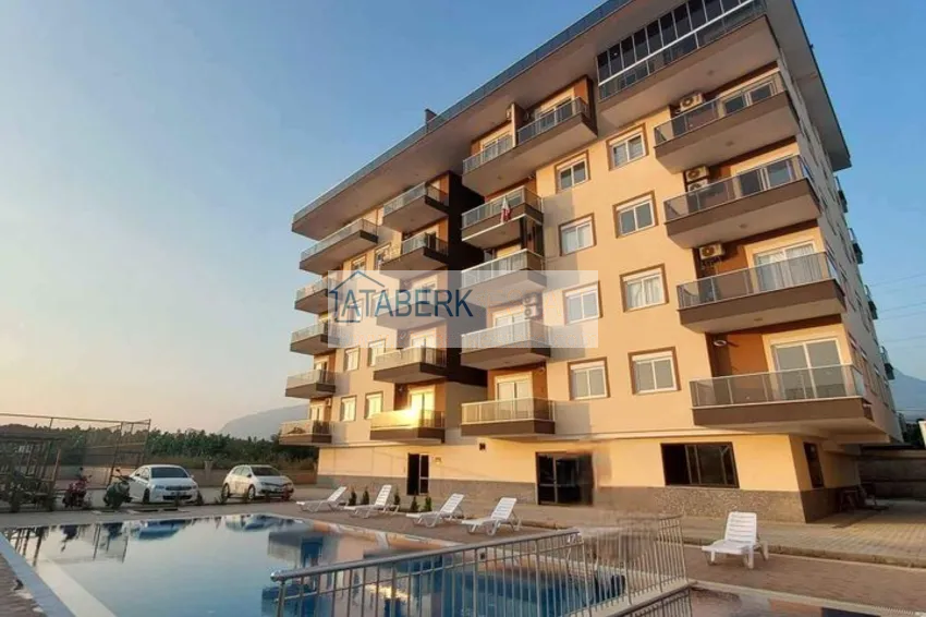 Dwupoziomowy penthouse 3+1 w Kargicak, Alanya — Apartament dwupoziomowy z widokiem na góry  1 