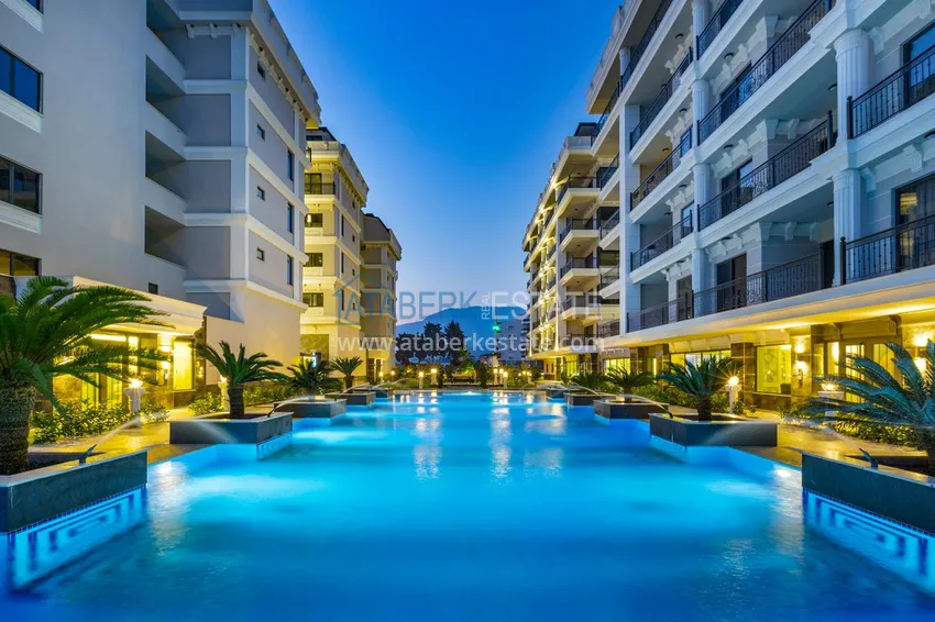 Dwupoziomowy penthouse 3+1 w Kargicaku — pod klucz, odpowiedni dla obywatelstwa 12 