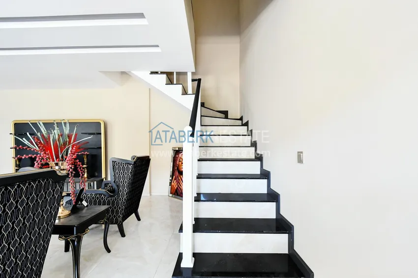 Kupuj  Dwupoziomowy penthouse 3+1 w Kargicaku — pod klucz, odpowiedni dla obywatelstwa 12 