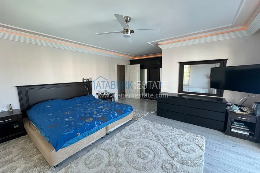 Kupuj Luksusowy apartament 3+1 na pierwszej linii w Tosmur, Alanya — układ liniowy, meble, widok na morze 17