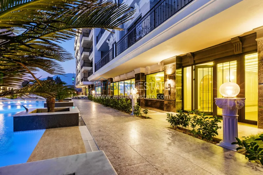 Dwupoziomowy penthouse 3+1 w Kargicaku — pod klucz, odpowiedni dla obywatelstwa 18 
