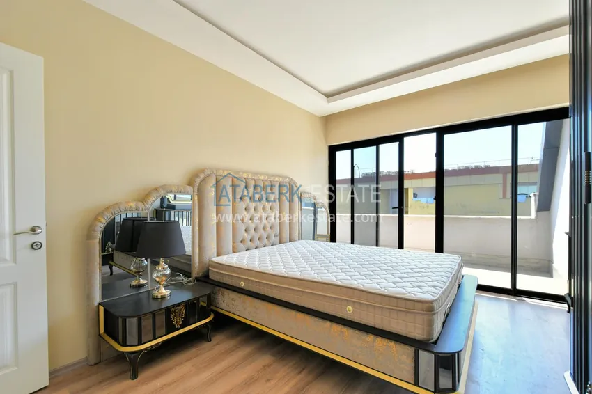 Kupuj  Dwupoziomowy penthouse 3+1 w Kargicaku — pod klucz, odpowiedni dla obywatelstwa 18 