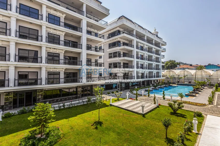 Dwupoziomowy penthouse 3+1 w Kargicaku — pod klucz, odpowiedni dla obywatelstwa 2 