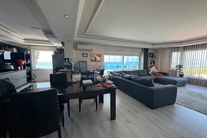 Kupuj Luksusowy apartament 3+1 na pierwszej linii w Tosmur, Alanya — układ liniowy, meble, widok na morze 3