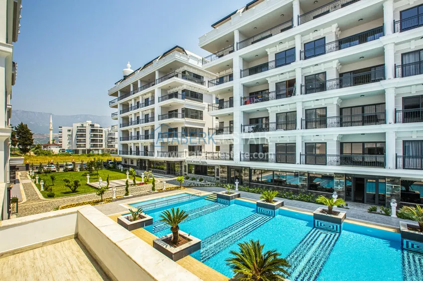 Dwupoziomowy penthouse 3+1 w Kargicaku — pod klucz, odpowiedni dla obywatelstwa 4 