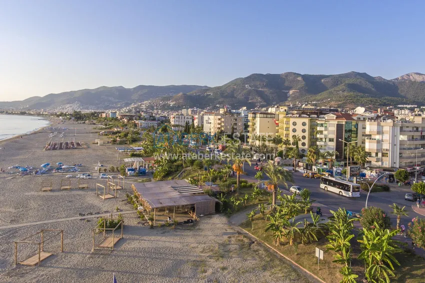 Mieszkanie 2+1 na zezwolenie na pobyt w dzielnicy Alanya — Oba, pierwsza linia brzegowa 3 