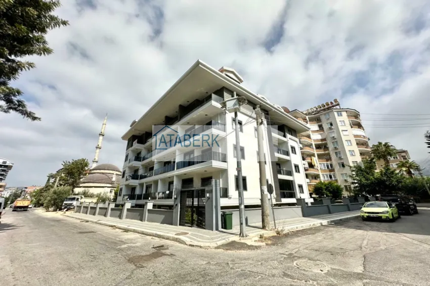 1+1 apartamenty z doskonałym wykończeniem w centrum Alanyi, plaża Kleopatra 1 