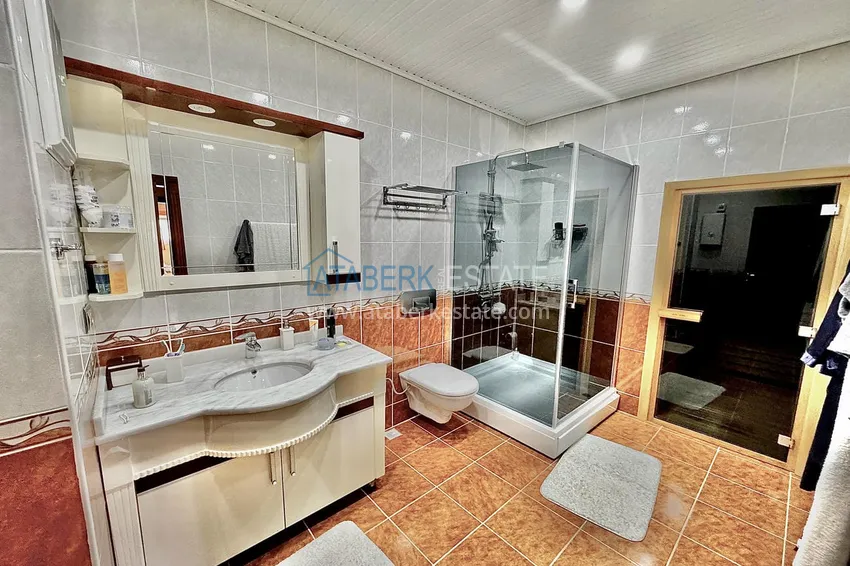 Kupuj  Przestronny, panoramiczny dwupoziomowy penthouse w centrum Alanyi — umeblowany i wyposażony w saunę, odpowiedni na zezwolenie na pobyt  23 