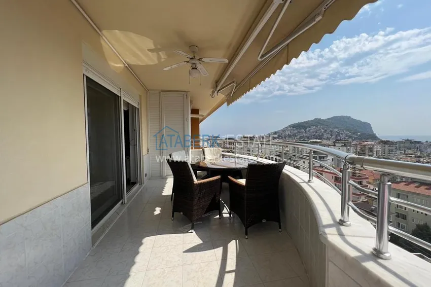 Kupuj  Przestronny, panoramiczny dwupoziomowy penthouse w centrum Alanyi — umeblowany i wyposażony w saunę, odpowiedni na zezwolenie na pobyt  28 