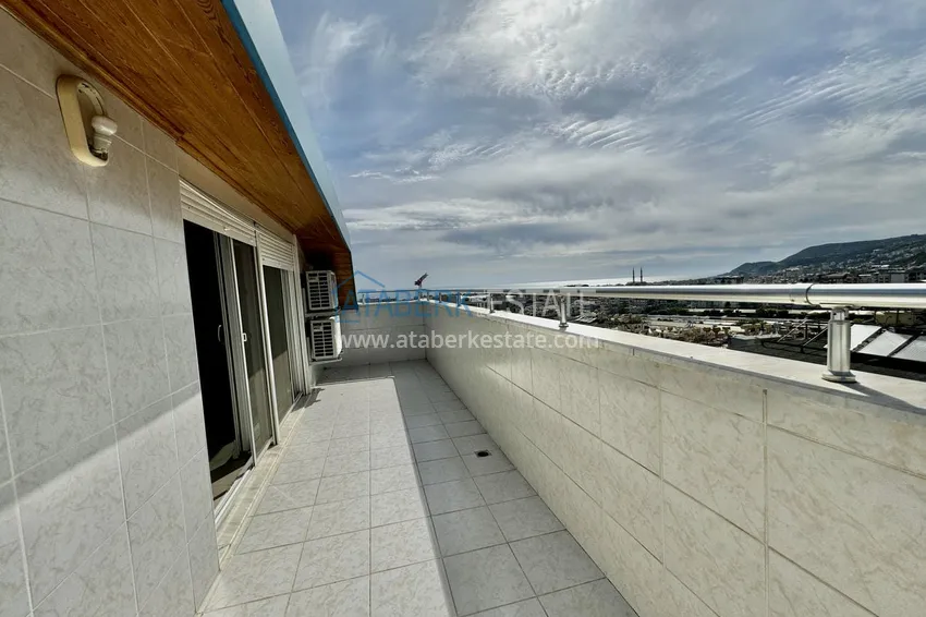 Kupuj  Przestronny, panoramiczny dwupoziomowy penthouse w centrum Alanyi — umeblowany i wyposażony w saunę, odpowiedni na zezwolenie na pobyt  30 