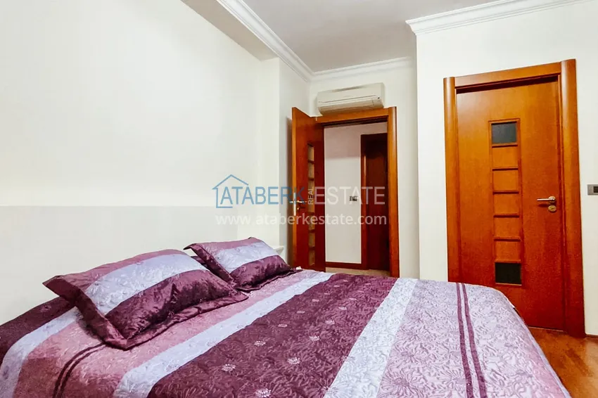 Kupuj  Apartament 3+1 przy plaży w centrum Alanyi, liniowy, umeblowany, opcja zezwolenia na pobyt 10 
