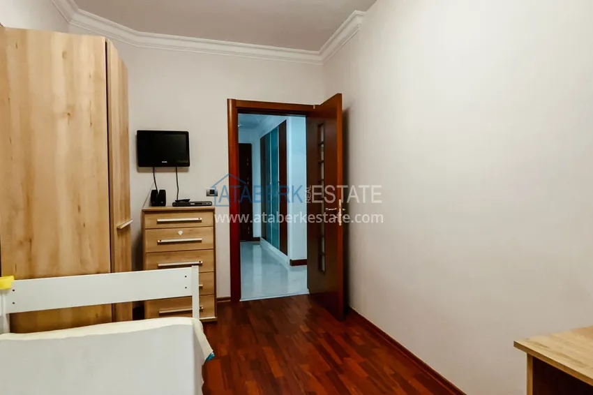 Kupuj  Apartament 3+1 przy plaży w centrum Alanyi, liniowy, umeblowany, opcja zezwolenia na pobyt 12 