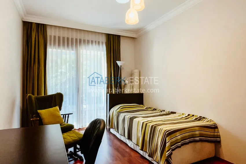 Kupuj  Apartament 3+1 przy plaży w centrum Alanyi, liniowy, umeblowany, opcja zezwolenia na pobyt 13 