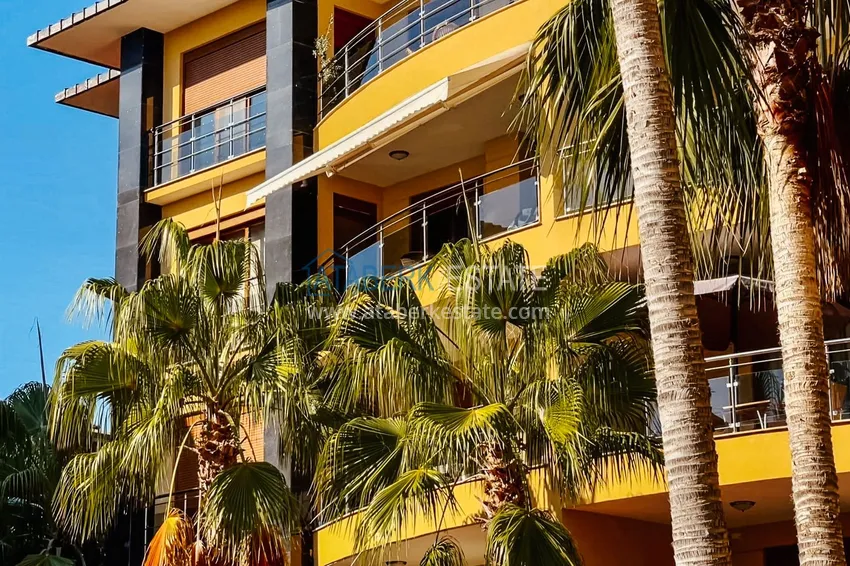 Kupuj  Apartament 3+1 przy plaży w centrum Alanyi, liniowy, umeblowany, opcja zezwolenia na pobyt 23 