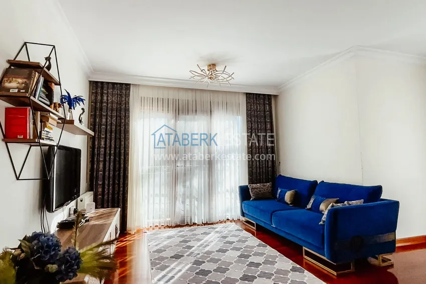 Kupuj  Apartament 3+1 przy plaży w centrum Alanyi, liniowy, umeblowany, opcja zezwolenia na pobyt 3 