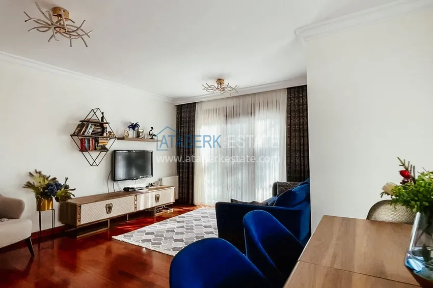 Kupuj  Apartament 3+1 przy plaży w centrum Alanyi, liniowy, umeblowany, opcja zezwolenia na pobyt 5 