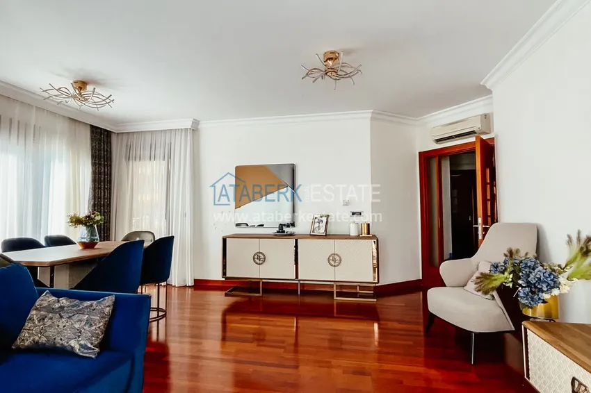Kupuj  Apartament 3+1 przy plaży w centrum Alanyi, liniowy, umeblowany, opcja zezwolenia na pobyt 6 