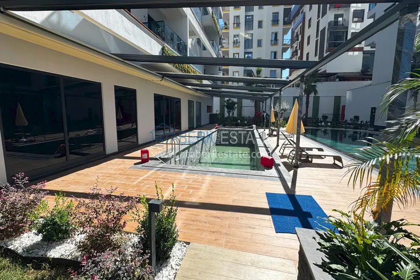 Dwupoziomowy penthouse w Mahmutlar, Alanya - piękne wykończenie, panoramiczne widoki 17 