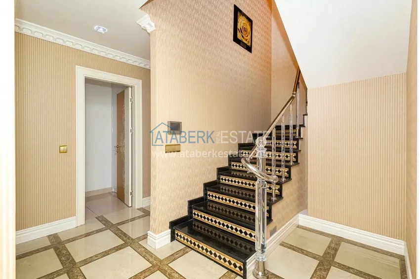 Kupuj  Luksusowy penthouse 3+1 z jacuzzi i tarasem — ekskluzywna opcja w Mahmutlar 24 