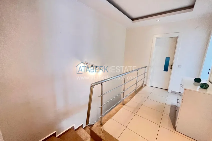 Kupuj  Dwupoziomowy penthouse 2+1 z meblami i widokiem na miasto - w okolicy Oba 13 