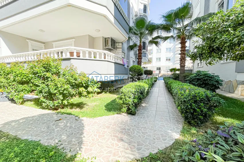 Apartament 2+1 w Alanyi, Oba — umeblowany, z dużym przeszklonym balkonem i dogodną lokalizacją 12 
