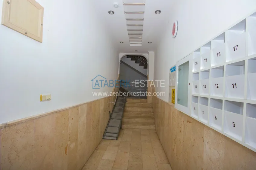 Apartament 2+1 w Alanyi, Oba — umeblowany, z dużym przeszklonym balkonem i dogodną lokalizacją 16 