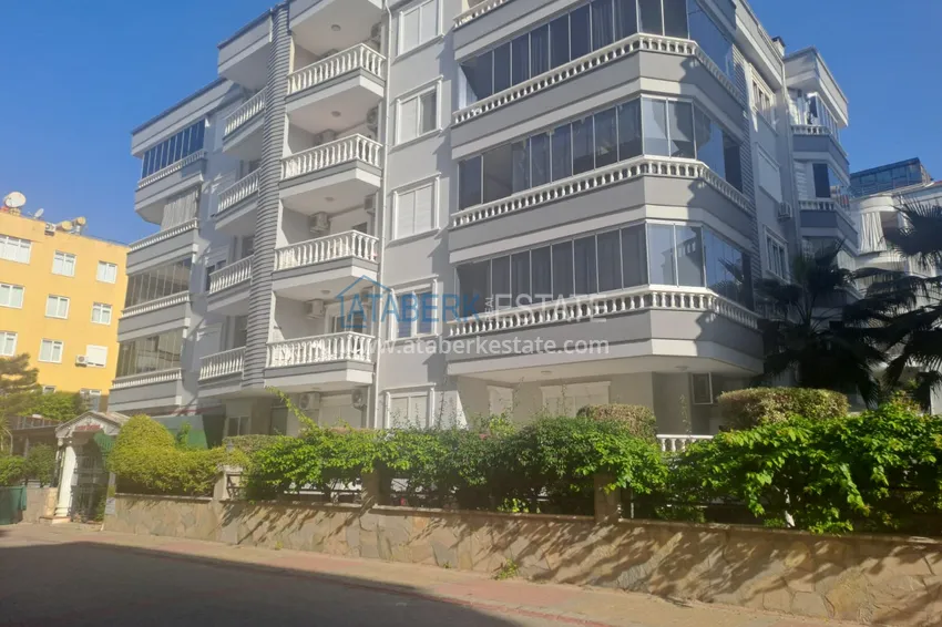 Apartament 2+1 w Alanyi, Oba — umeblowany, z dużym przeszklonym balkonem i dogodną lokalizacją 4 