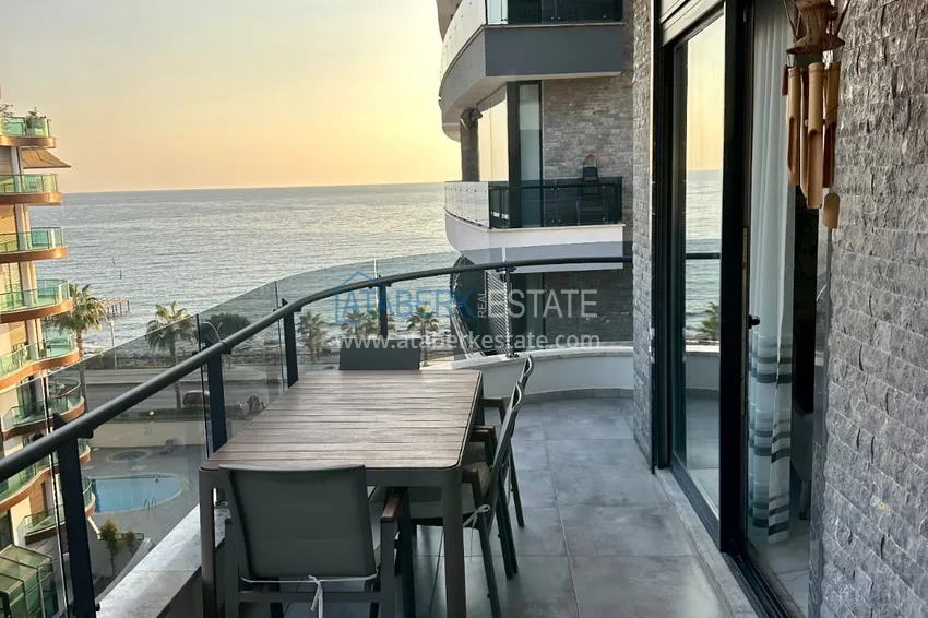 Kupuj  Apartament 2+1 w Alanyi, Oba z widokiem na morze — pierwsza linia, obywatelstwo 20 