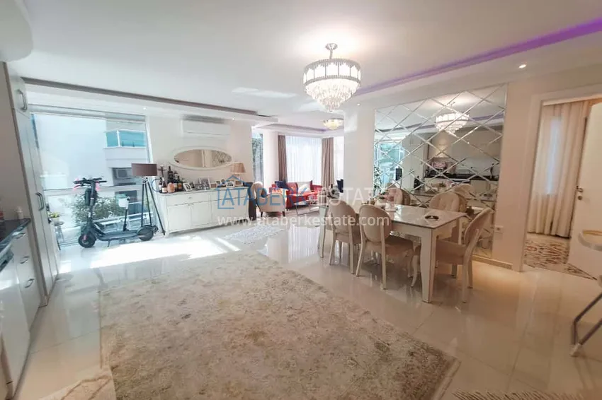 Kupuj  Apartament 2+1 w centrum Alanyi, odpowiedni na zezwolenie na pobyt - plaża Kleopatra to tylko 500 metrów 2 