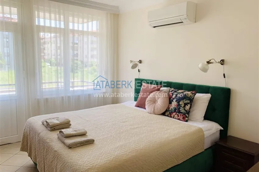 Kupuj Apartament 1+1 z meblami i widokiem na góry — 200 metrów od morza, okolica Oba 12 