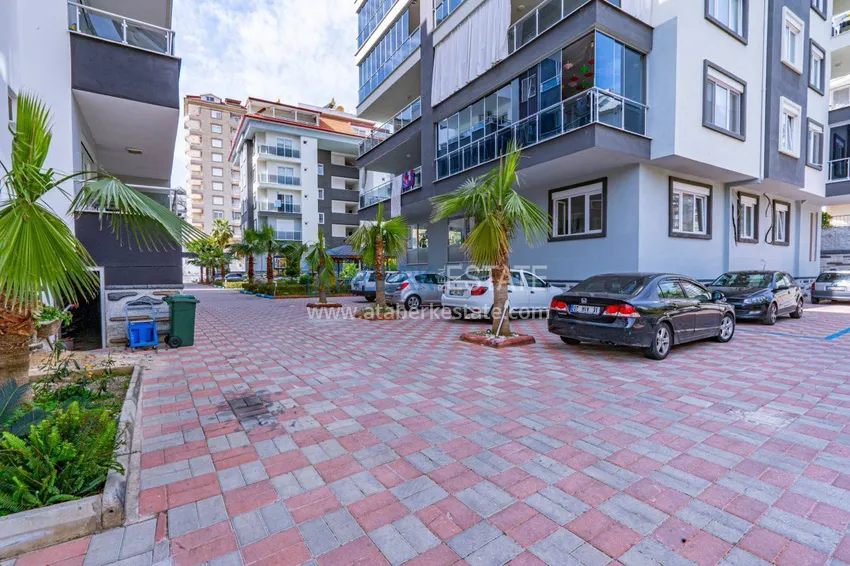 Apartament 2+1 w Alanya, dzielnica Cikcilli - umeblowane, oddzielna kuchnia i trzy balkony 9 