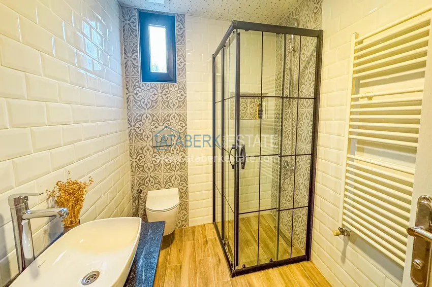 Kupuj  Apartament 3+1 na zezwolenie na pobyt w Alanyi, dzielnica Kale - umeblowany i z panoramicznym widokiem na morze i port  35 
