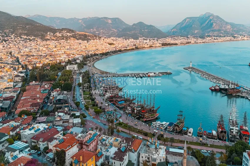 Apartament 3+1 na zezwolenie na pobyt w Alanyi, dzielnica Kale - umeblowany i z panoramicznym widokiem na morze i port  9 