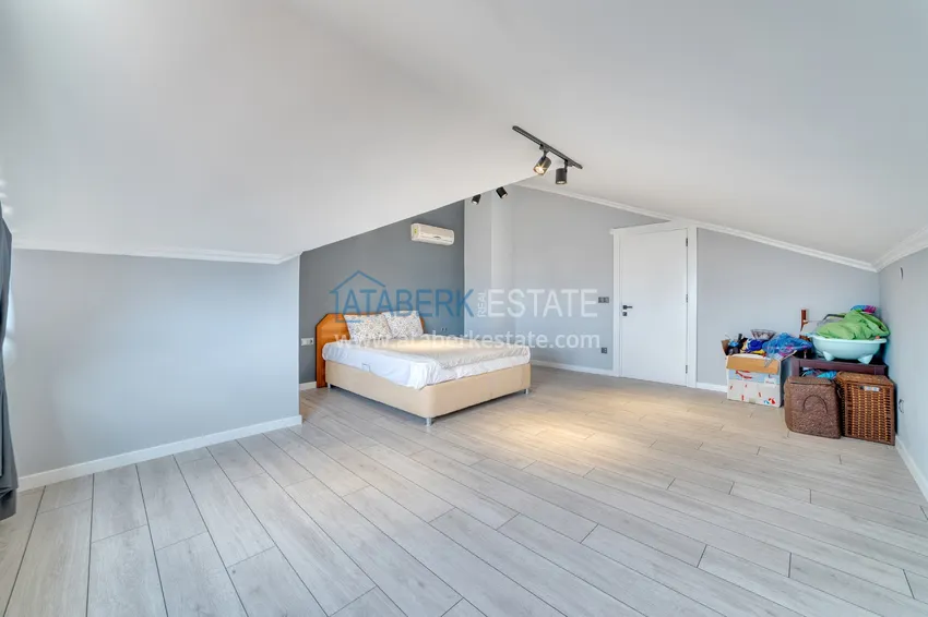 Kupuj  Duplex 4+1 w Alanya, dzielnica Oba - umeblowany penthouse na zezwolenie na pobyt 15 