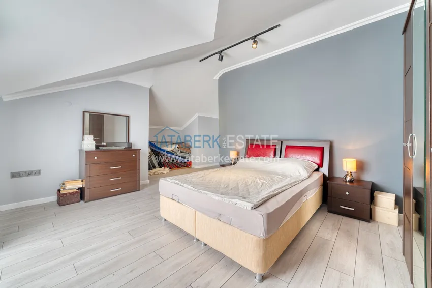 Kupuj  Duplex 4+1 w Alanya, dzielnica Oba - umeblowany penthouse na zezwolenie na pobyt 18 