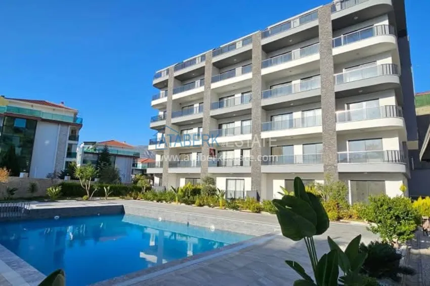 Dwupoziomowy penthouse 3+1 w Kargicak - z panoramicznym widokiem i designerską przebudową  1 
