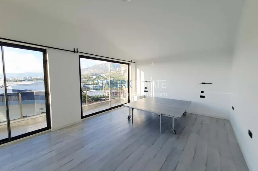 Kupuj  Dwupoziomowy penthouse 3+1 w Kargicak - z panoramicznym widokiem i designerską przebudową  27 