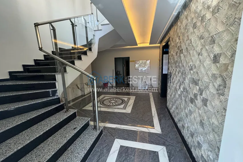 1+1 umeblowane mieszkanie w Alanya, Kestel - 150 m do morza, przeszklony balkon  11 