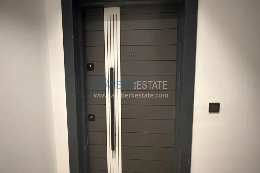 Kupuj  Apartament 2+1 z widokiem na fortecę w centrum Alanyi — Plaża Kleopatra 1 
