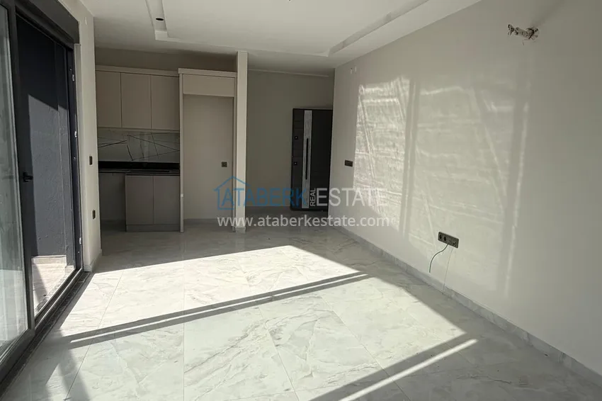 Kupuj  Apartament 2+1 z widokiem na fortecę w centrum Alanyi — Plaża Kleopatra 4 