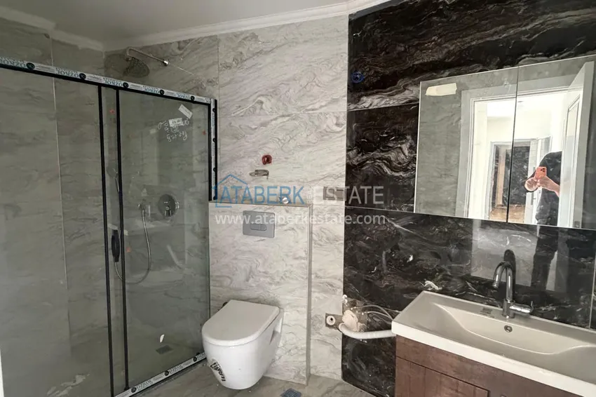 Kupuj  Apartament 2+1 z widokiem na fortecę w centrum Alanyi — Plaża Kleopatra 6 