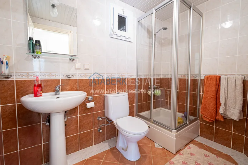Kupuj  Apartament 2+1 w Tosmur z oddzielną kuchnią 200 m od morza — nieruchomość na zezwolenie na pobyt w Alanyi 12 