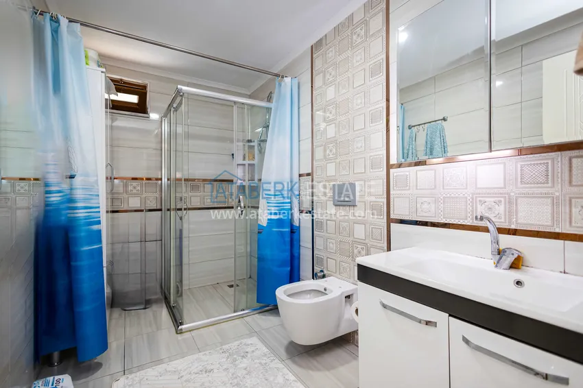 Kupuj  Jednopoziomowy apartament 3+1 z meblami w centrum Alanyi, Hasbahce — nieruchomość na pozwolenie na pobyt i obywatelstwo  12 