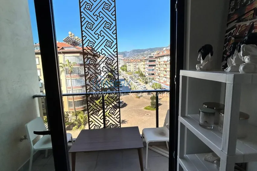 Kupuj Umeblowane mieszkanie 1+1 350 metrów od morza - Alanya, dzielnica Oba 12