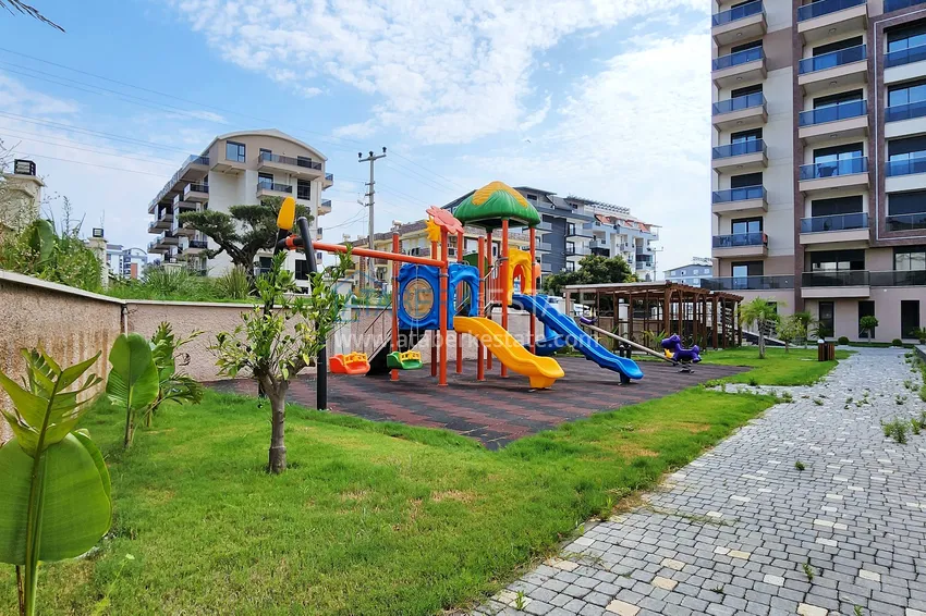 Nowy projekt kompleksu mieszkalnego z infrastrukturą hotelową w Gazipasa 8 