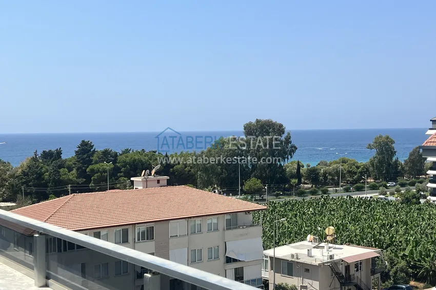 Duplex 2+1 w Kargicak, 250 metrów od plaży - dwupoziomowy penthouse z widokiem na morze 1 