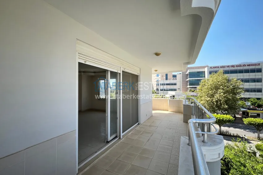 Kupuj  Apartament z dwiema sypialniami w Oba w komfortowym kompleksie 12 